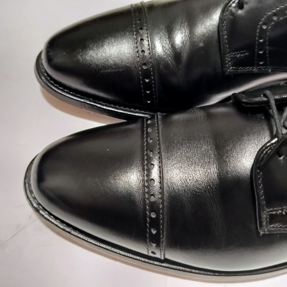 ALLEN EDMONDS "Clifton" Cap Toe Brogue Dress Shoes 3308 Men's Size 8 D - Picture 9 of 12